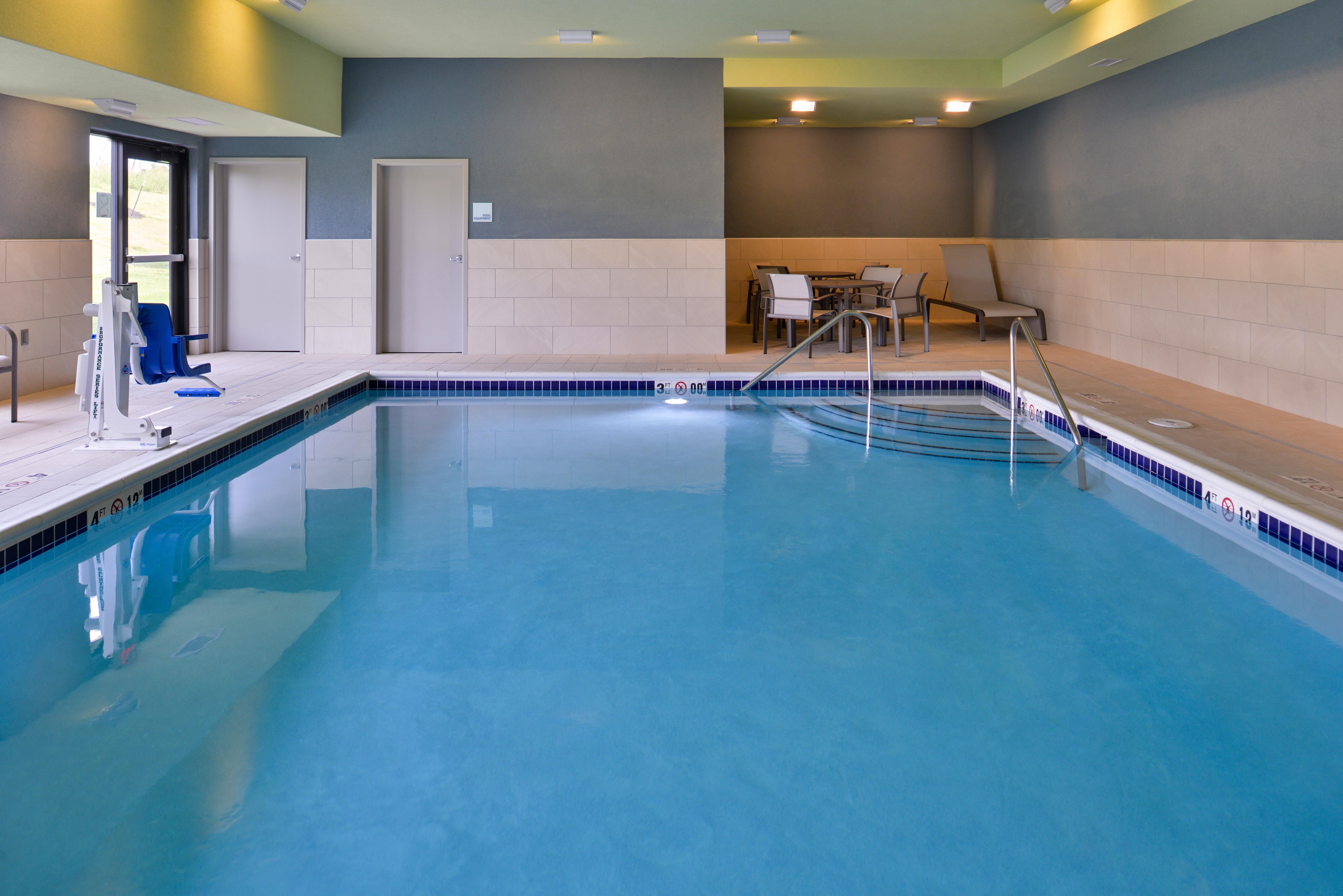 Holiday Inn Express & Suites - Olathe West By Ihg Экстерьер фото